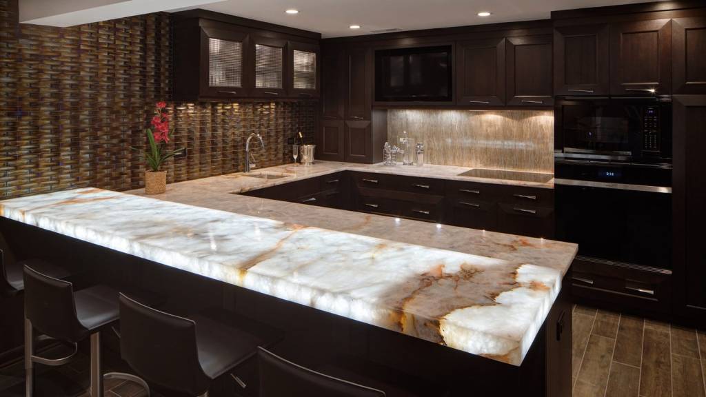 Столешницы из оникса